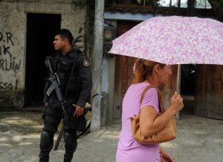 Castro diz que vai recorrer de decreto sobre uso da força policial