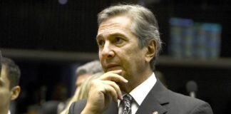 Supremo adia fim de julgamento que pode condenar Collor