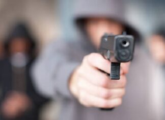 Homem armado invade festa e mata duas pessoas em São Carlos (SP)