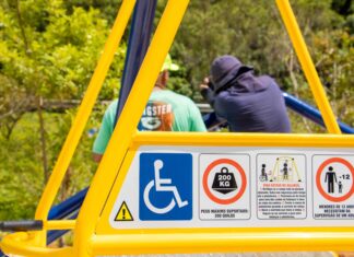 Cotia recebe playground adaptado para pessoas com deficiência