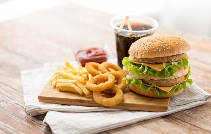 Alimentos ultraprocessados podem contribuir para perda cognitiva