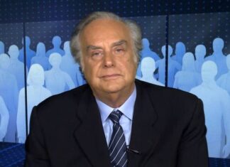 Morre o jornalista e cineasta Arnaldo Jabor, aos 81 anos