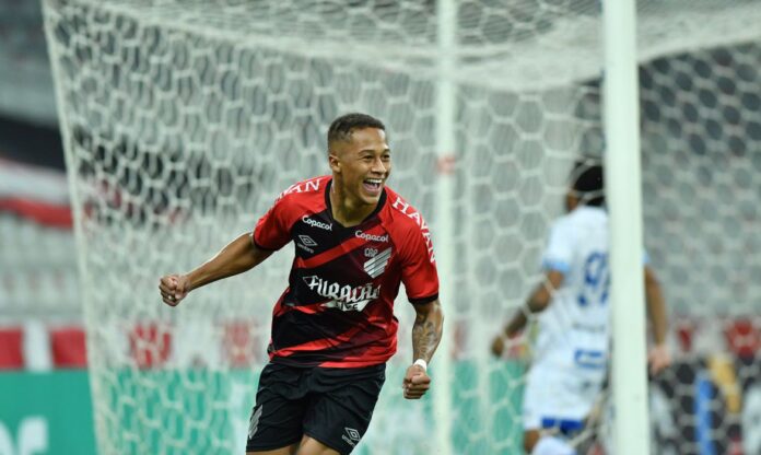 Athletico-PR bate Avaí em casa e vai às oitavas da Copa do Brasil