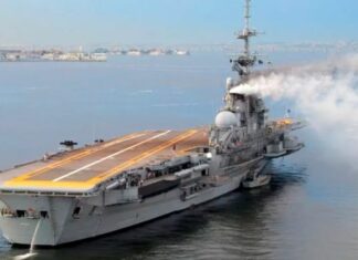 Autoridades brasileiras decidem afundar porta-aviões