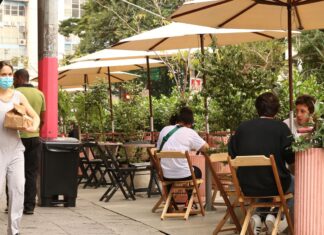 São Paulo reduz ICMS para bares e restaurantes