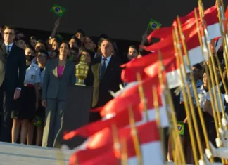 Bolsonaro participa de cerimônia da chegada de coração de D. Pedro I