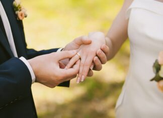 Governo lança curso com orientações sobre casamento