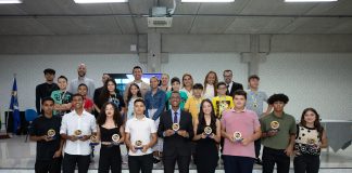 Confraternização anual de atletismo de Santana de Parnaíba premia alunos destaques do ano