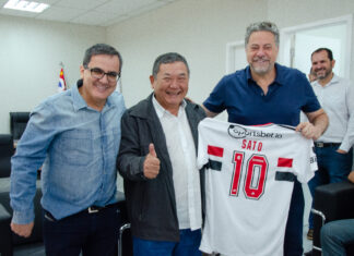 Doutor Sato recebe diretoria e presidência do Santos e do São Paulo Futebol Clube