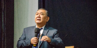 Doutor Sato reforçou a entrega de mais de 700 notebooks aos professores de Jandira