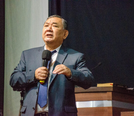 Doutor Sato reforçou a entrega de mais de 700 notebooks aos professores de Jandira