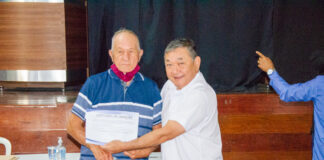 Doutor Sato entrega certificados de isenção de IPTU à população jandirense