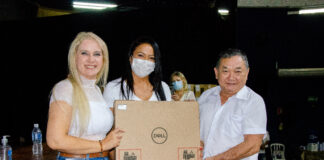 Doutor Sato investe em tecnologia e na Educação de Jandira e entrega 750 notebooks aos professores de Jandira