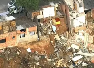 Desabamento mata duas pessoas em Osasco
