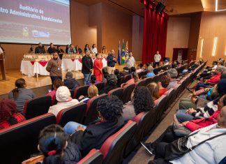 Santana de Parnaíba entrega mais 200 óculos de grau a moradores da cidade