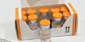 Estados pedem imunizantes contra covid-19 para bebês sem comorbidade