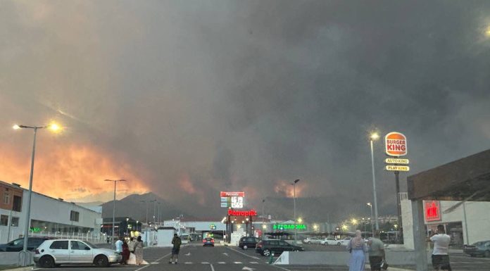 Incêndios fazem 360 mil pessoas deixarem suas casas na Franca e Espanha