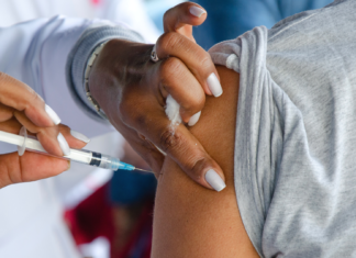 Jandira antecipa vacinação para pessoas com 33 anos ou mais