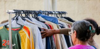 Acolher inicia distribuição de roupas coletadas na Campanha de Agasalho 2022 em Itapevi