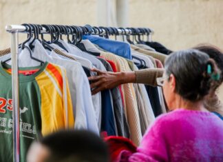 Acolher inicia distribuição de roupas coletadas na Campanha de Agasalho 2022 em Itapevi