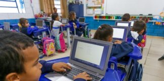 Prefeitura de Itapevi entrega mais de 1,1 mil novos chromebooks para 10 escolas da rede municipal de ensino