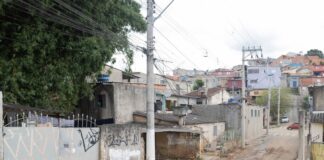 Prefeitura de Itapevi realiza obras emergenciais na Travessa do Simão no Jardim Rainha