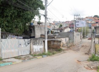 Prefeitura de Itapevi realiza obras emergenciais na Travessa do Simão no Jardim Rainha