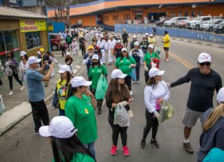 Cotia: Participantes do Plogging recolhem 120 kg de resíduos das ruas de Cotia e plantam mais de 120 árvores