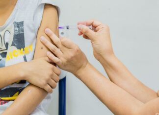 Vacinação contra o HPV é ampliada para meninos de 9 e 10 anos de idade