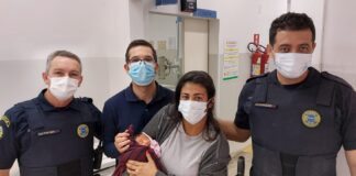 Guarda Civis de Cotia salvam bebê de apenas três dias que estava engasgado