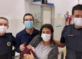 Guarda Civis de Cotia salvam bebê de apenas três dias que estava engasgado