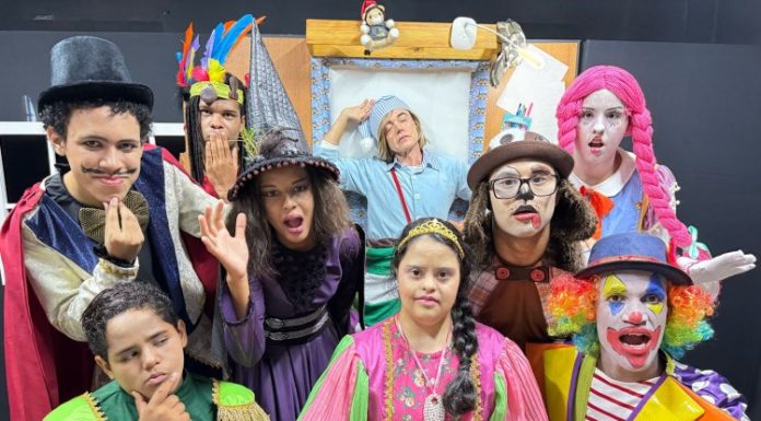 Alunos da APAE atuam em espetáculo no Teatro Municipal de Itapevi