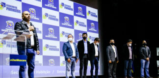 Marcos Tonho realiza a entrega de mais de 200 registros de imóveis para os moradores de Santana de Parnaíba
