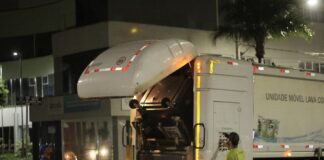 Coleta mecanizada de lixo funciona em vários bairros de Barueri