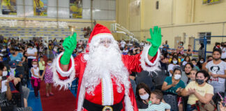 Fundo Social de Santana de Parnaíba entrega mais de 5 mil sacolinhas de natal para crianças da cidade