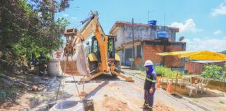 Bairro Cidade São Pedro, em Santana de Parnaíba, recebe obras de instalação da rede de esgoto