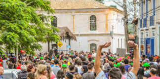 Carnaval de rua em Santana de Parnaíba é suspenso para evitar a disseminação da gripe e da covid-19