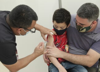Com variante do coronavírus, vacina infantil é fundamental para proteção de toda a população