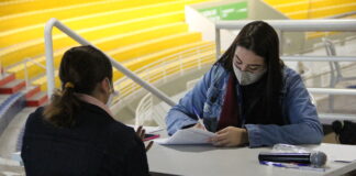 Seleção para 100 vagas de operador de atendimento acontece na quarta-feira em Barueri