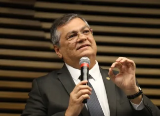 Eventuais crimes em emendas Pix antigas serão apurados, garante Dino