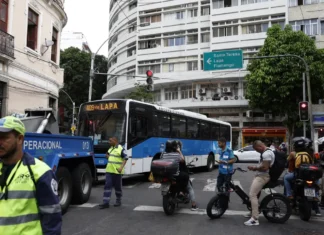 Após dia de caos, Rio amanhece sem ruas bloqueadas
