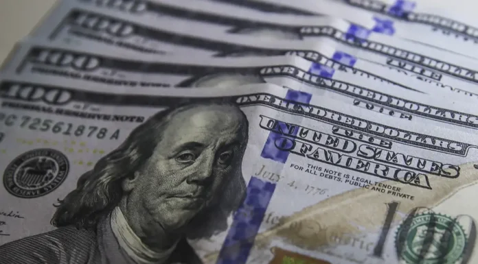 Bolsa sobe pela sétima vez seguida e volta a bater recorde