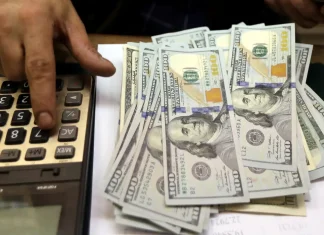 Dólar sobe para R$ 6,09 e bate recorde nominal de cotação