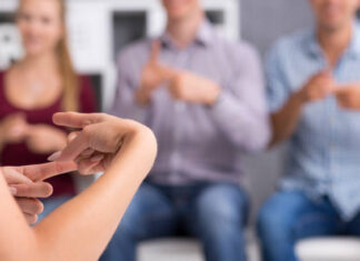 Escola da Inclusão de SP oferece Curso Básico de Libras