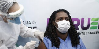 Profissionais de saúde de Barueri começam a receber 3ª dose da vacina contra Covid a partir do dia 9