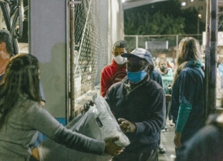 Cotia inicia Campanha do Agasalho e entrega de cobertores para famílias carentes e atendidos por entidades conveniadas