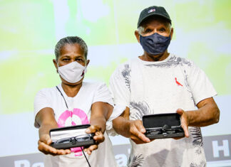 Santana de Parnaíba entrega mais de 130 óculos para moradores
