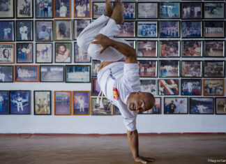 Dia 7/10 tem aula de capoeira com o mestre Jaguara, pelo projeto Vem Aprender, em Cotia