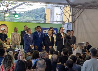 Nova gestão de Cotia toma posse em evento na Praça da Matriz
