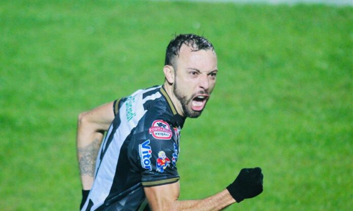 Operário-PR vence com golaços e recoloca Cruzeiro no Z4 da Série B